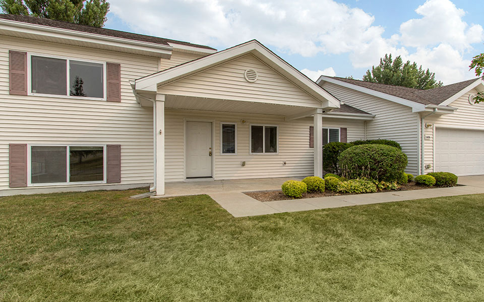 Grand Forks AFB Homes Homes in Grand Forks AFB, ND Photos